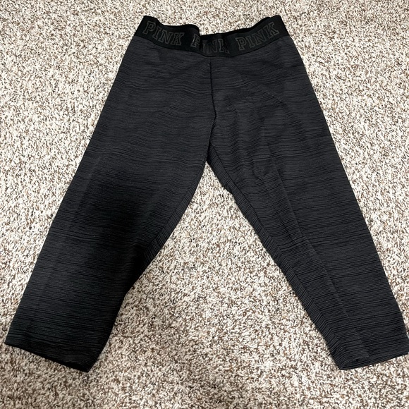 Victoria's Secret Pink Crop Leggings Black - Picture 1 of 4